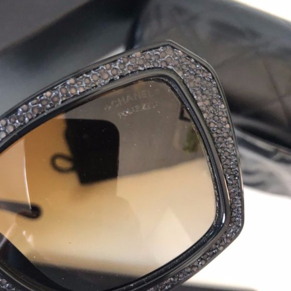 Authentic Chanel CC sunglasses main image 4